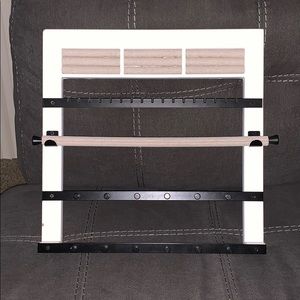 Earrings/ring/bracelet holder